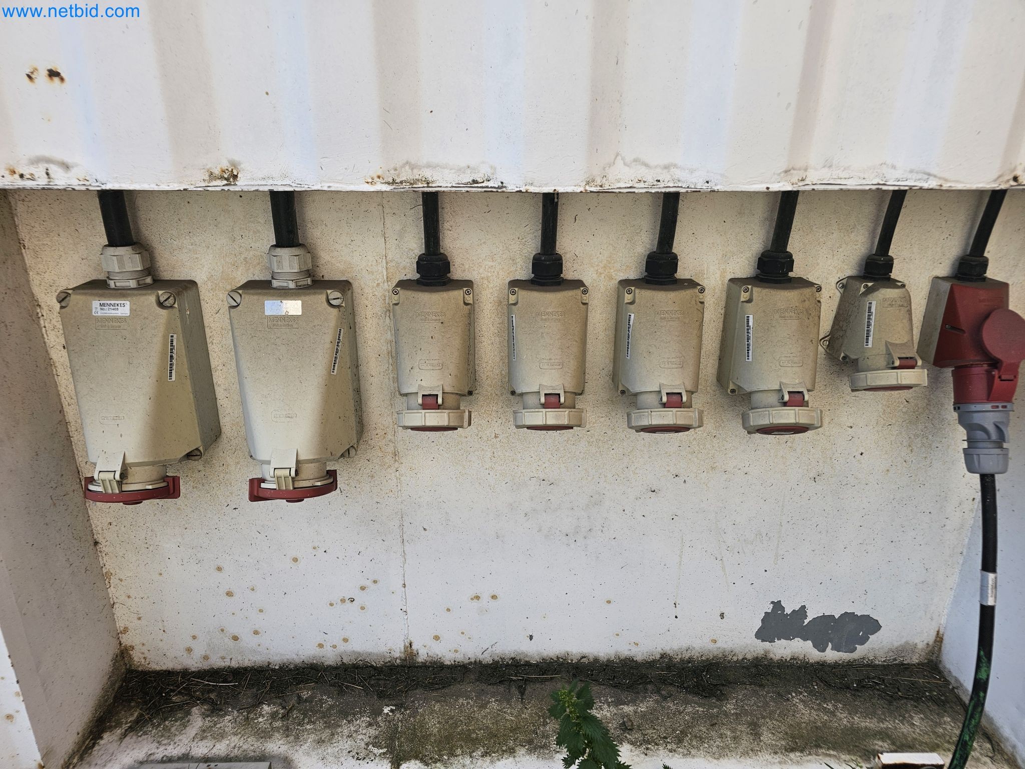 Magazinbestände, Rohöl-/Gas-Öl-/Einsatzpumpen sowie Betriebsausstattung einer Raffinerie-6