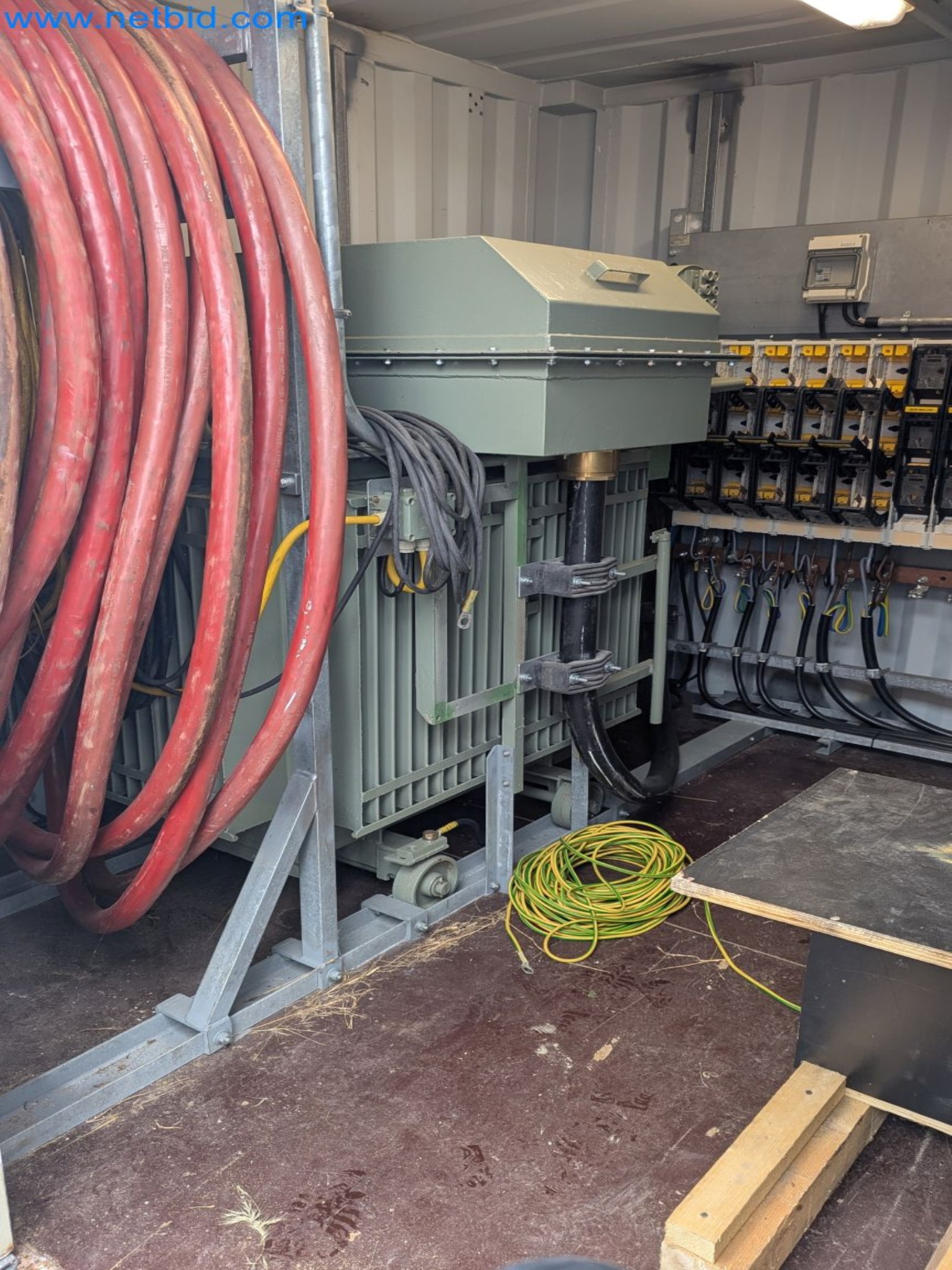 Magazinbestände, Rohöl-/Gas-Öl-/Einsatzpumpen sowie Betriebsausstattung einer Raffinerie-7