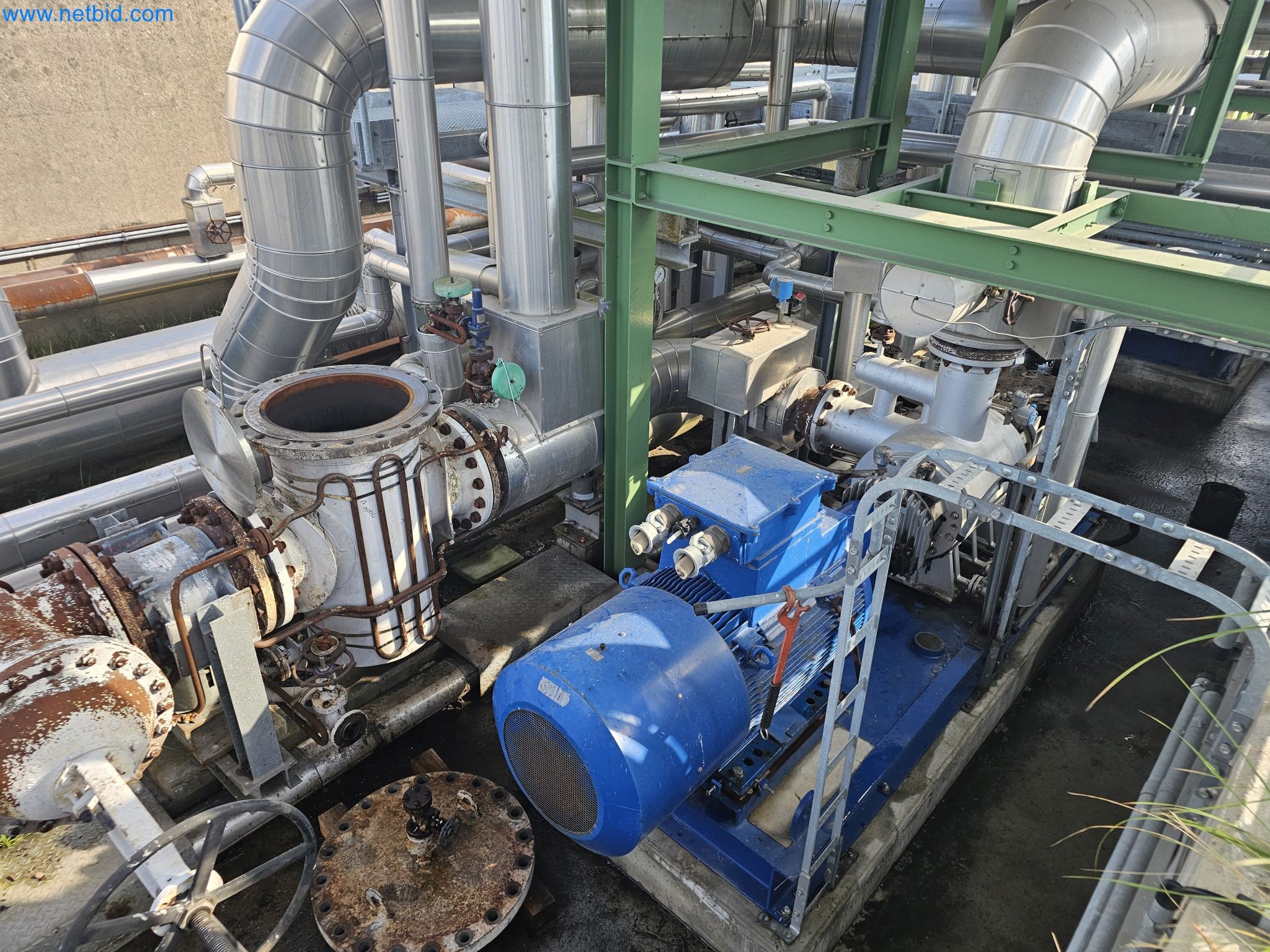 Magazinbestände, Rohöl-/Gas-Öl-/Einsatzpumpen sowie Betriebsausstattung einer Raffinerie-5