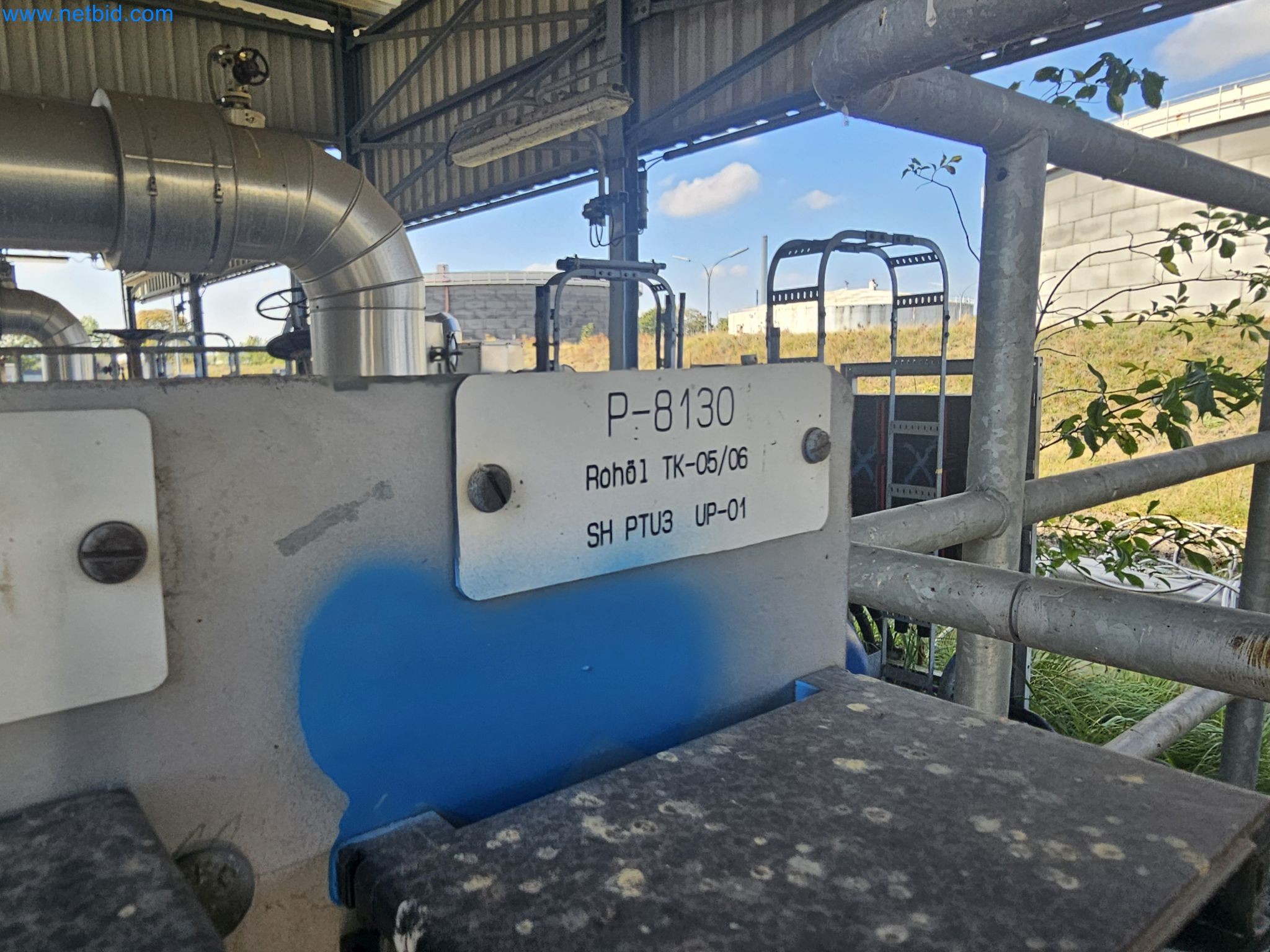 Revista de stocks, bombas de petróleo bruto/gás/óleo e equipamento operacional de uma refinaria-9