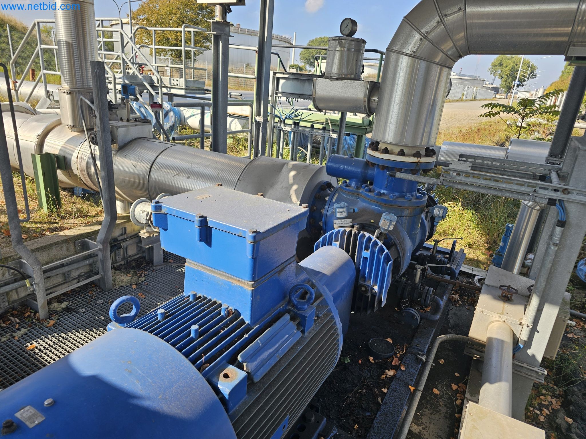 Revista de stocks, bombas de petróleo bruto/gás/óleo e equipamento operacional de uma refinaria-2