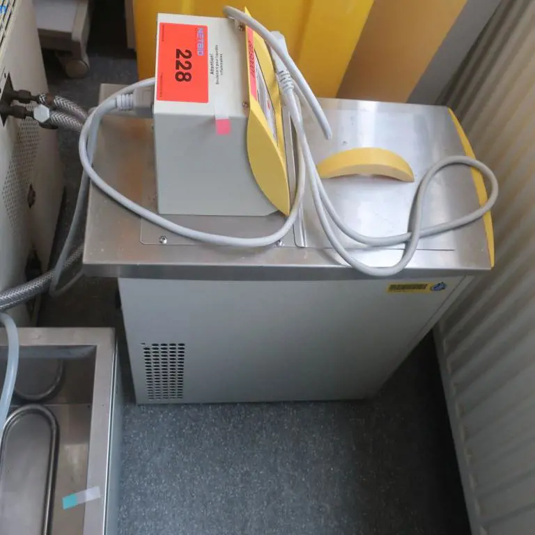 Temperature control unit Lauda RA8