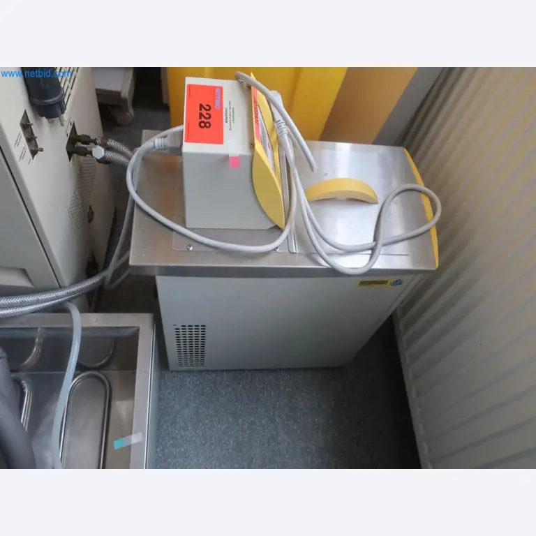 Závody na výrobu a skladování produktů z minerálních olejů, jakož i vstupů a hotových výrobků pro výrobu maziv.-1