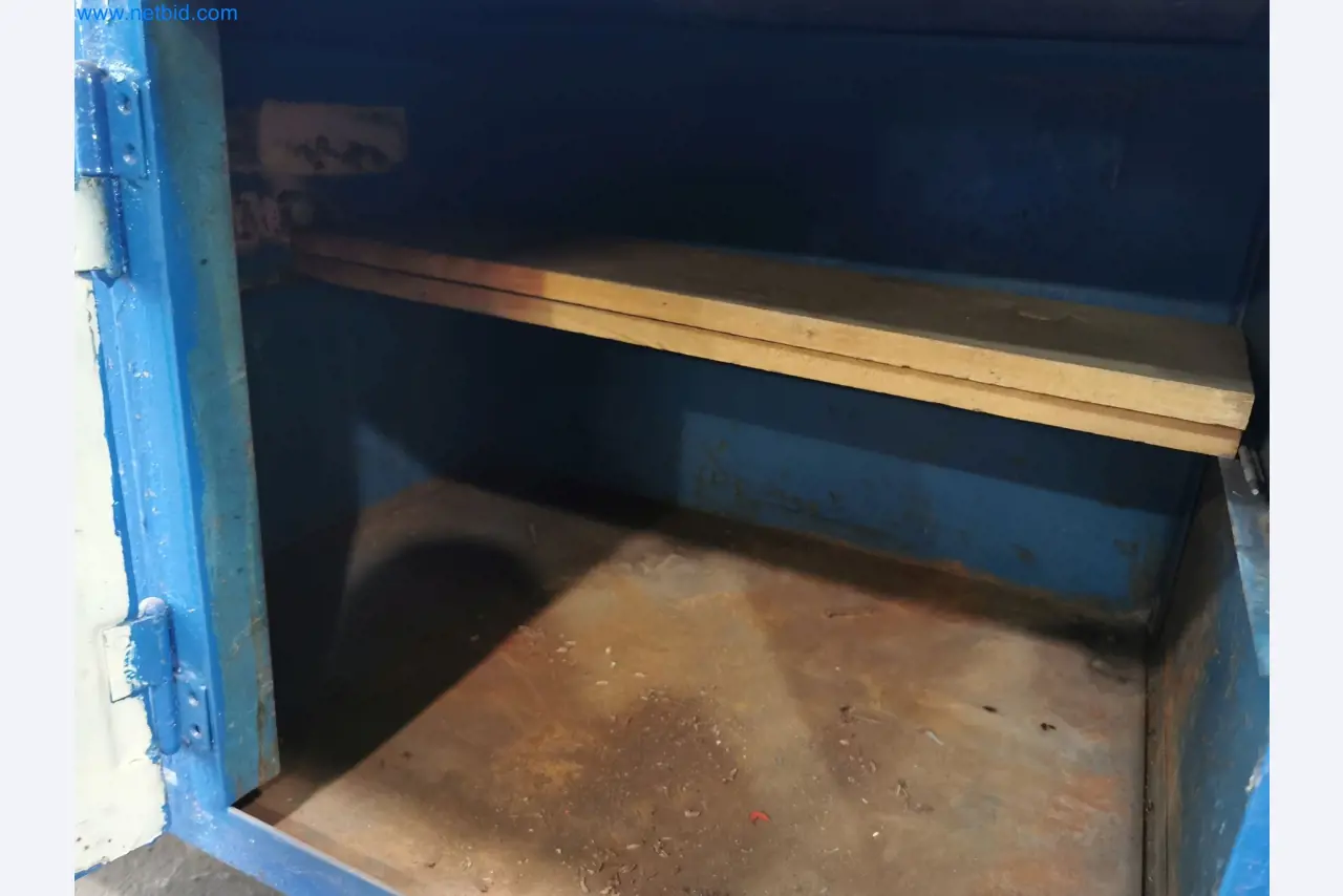 Závody na výrobu a skladování produktů z minerálních olejů, jakož i vstupů a hotových výrobků pro výrobu maziv.-4