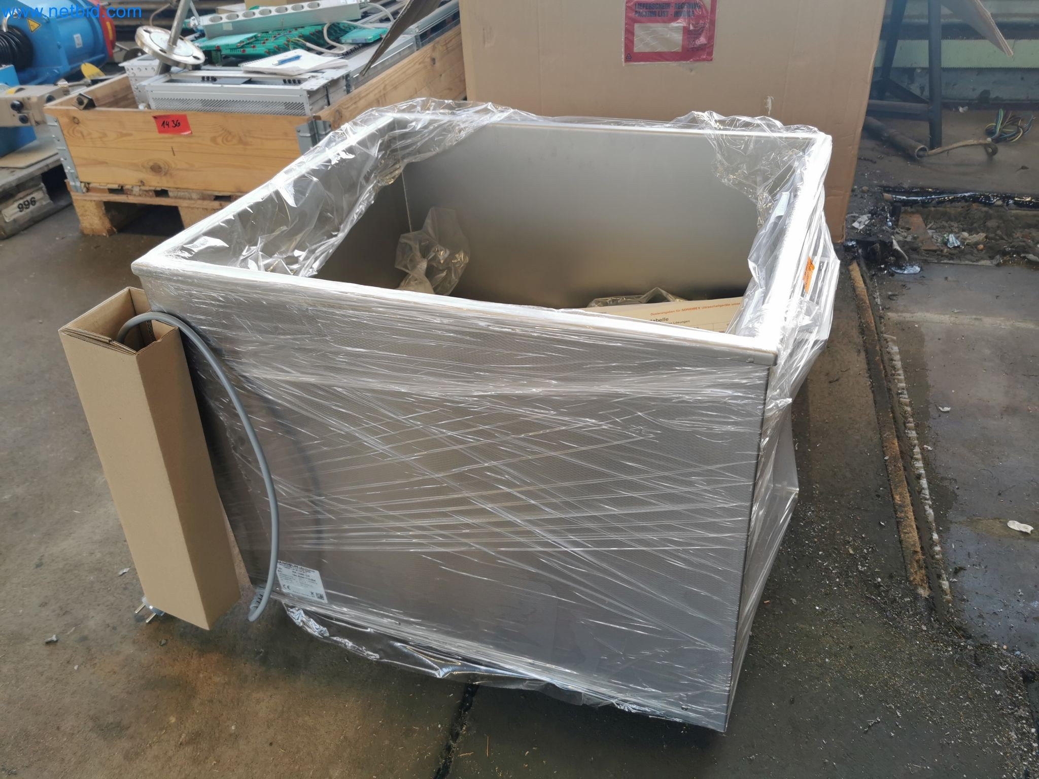 Instalações para a produção e armazenamento de produtos de óleo mineral, bem como de insumos e produtos acabados para a produção de lubrificantes-3