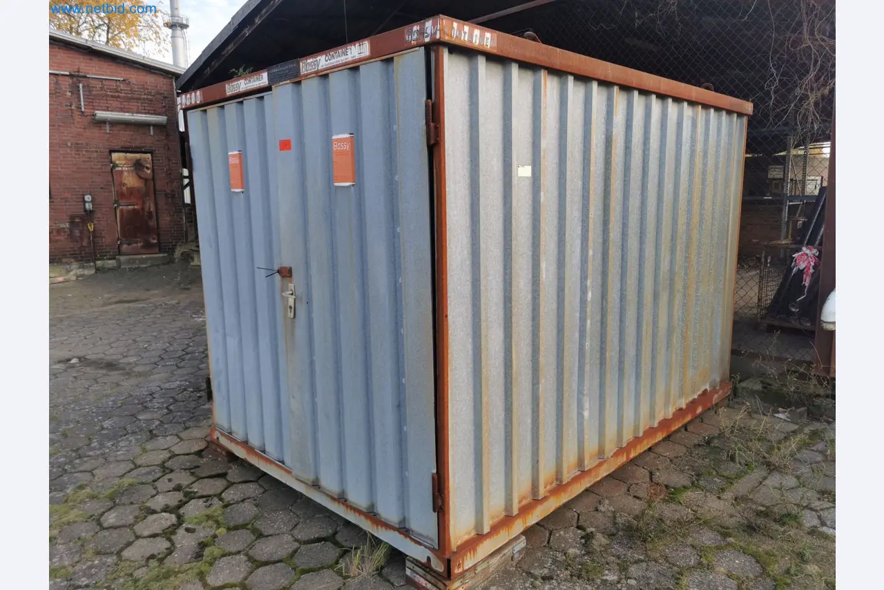 Installations pour la fabrication et le stockage de produits pétroliers ainsi que de produits d'alimentation et de produits finis pour la fabrication de lubrifiants-1