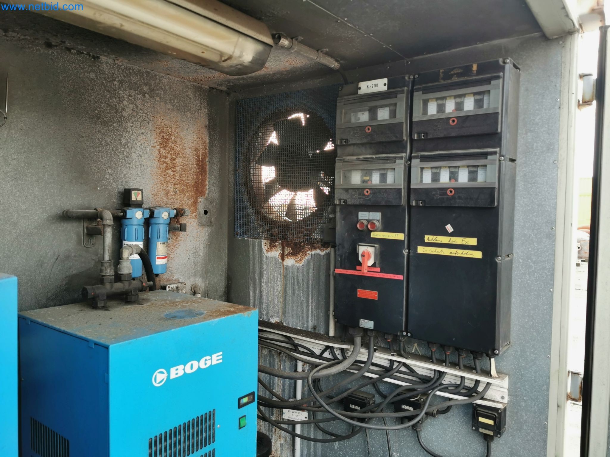 Zakłady produkcji i magazynowania mineralnych produktów olejowych, jak również surowców i produktów gotowych do produkcji smarów.-2