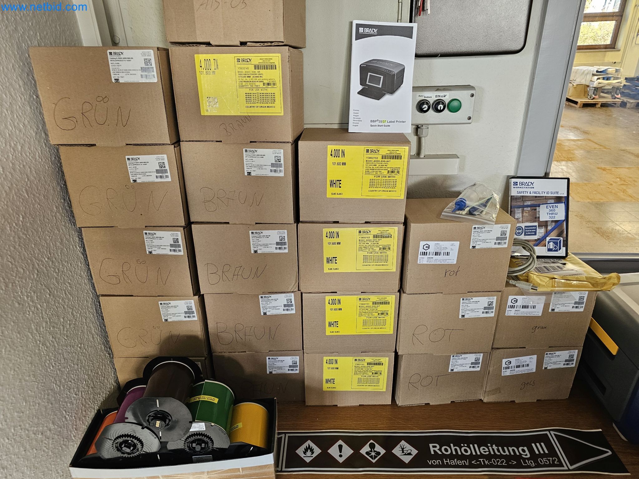 Revista de stocks, bombas de petróleo bruto/gás/óleo e equipamento operacional de uma refinaria-4