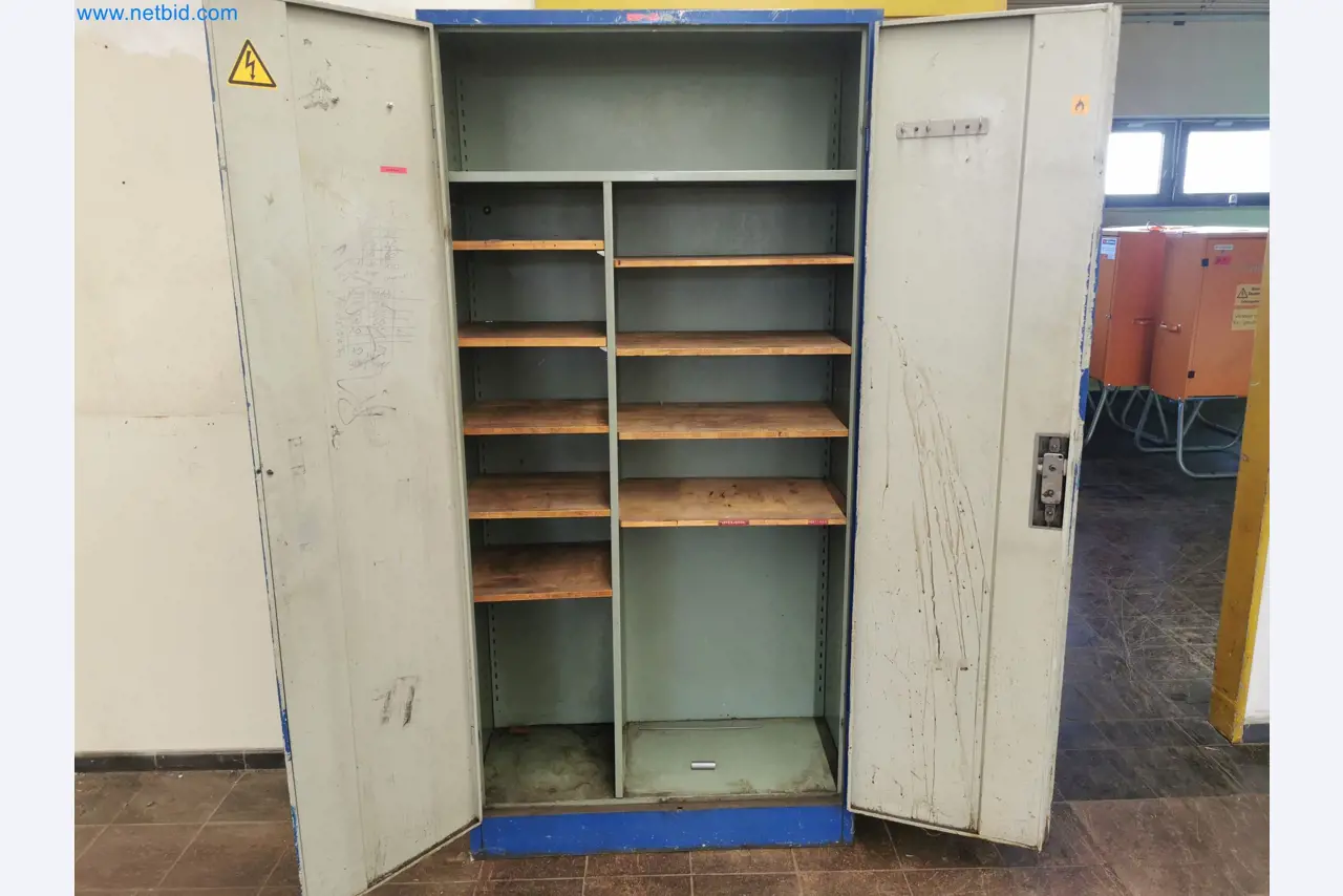 Plantas de producción y almacenamiento de productos derivados del petróleo, así como de insumos y productos acabados para la fabricación de lubricantes.-4