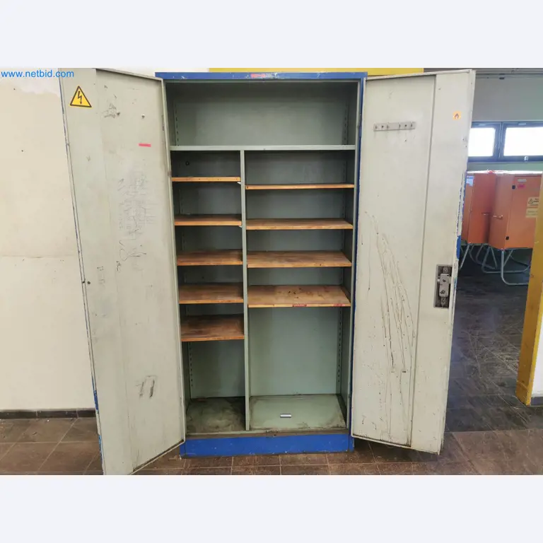 Plantas de producción y almacenamiento de productos derivados del petróleo, así como de insumos y productos acabados para la fabricación de lubricantes.-4