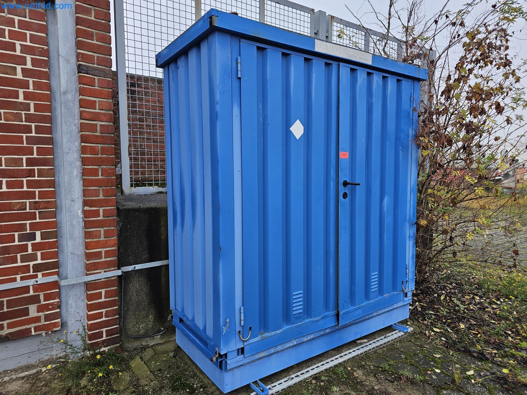 Revista de stocks, bombas de petróleo bruto/gás/óleo e equipamento operacional de uma refinaria-1