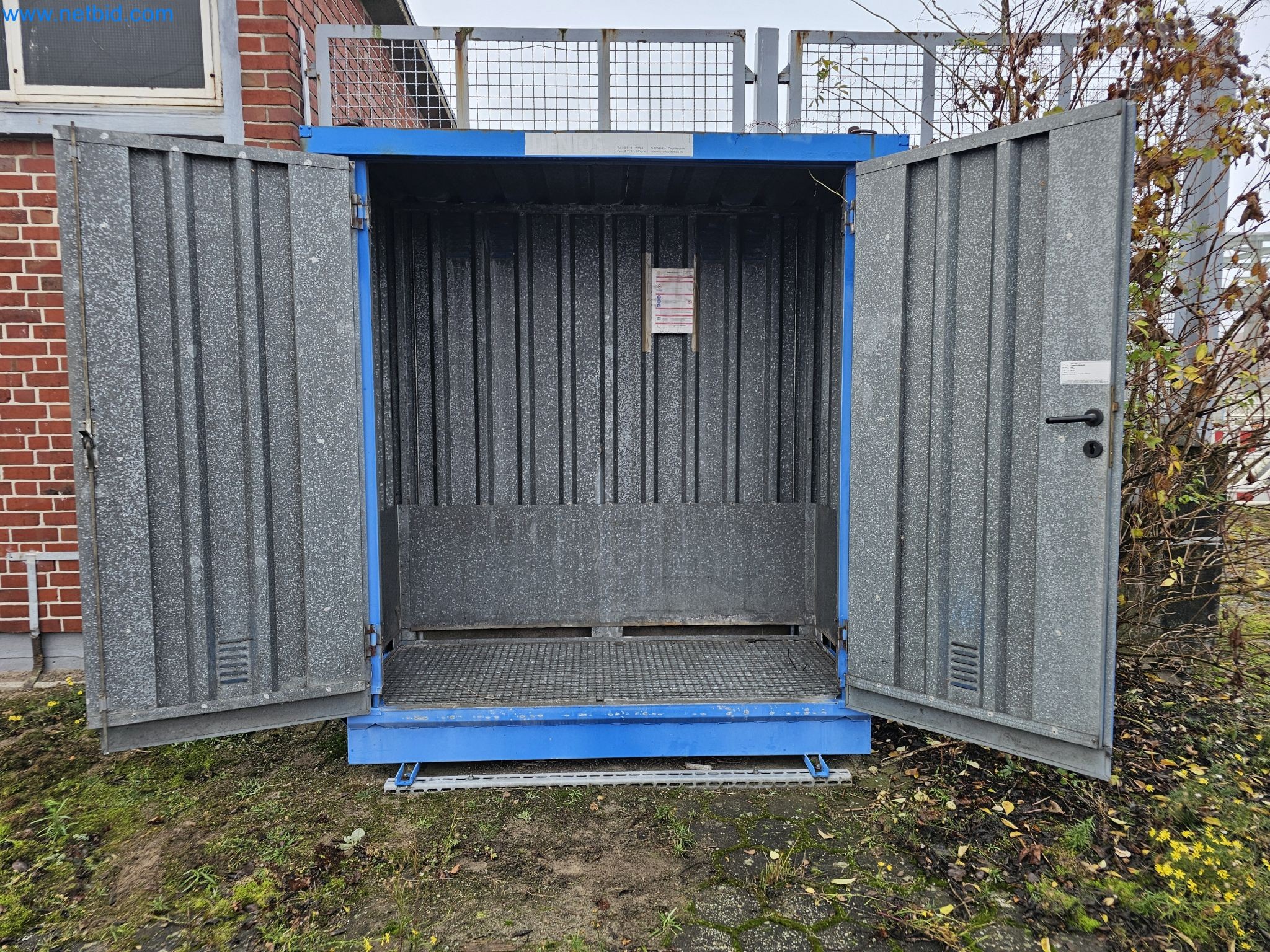 Revista de stocks, bombas de petróleo bruto/gás/óleo e equipamento operacional de uma refinaria-2