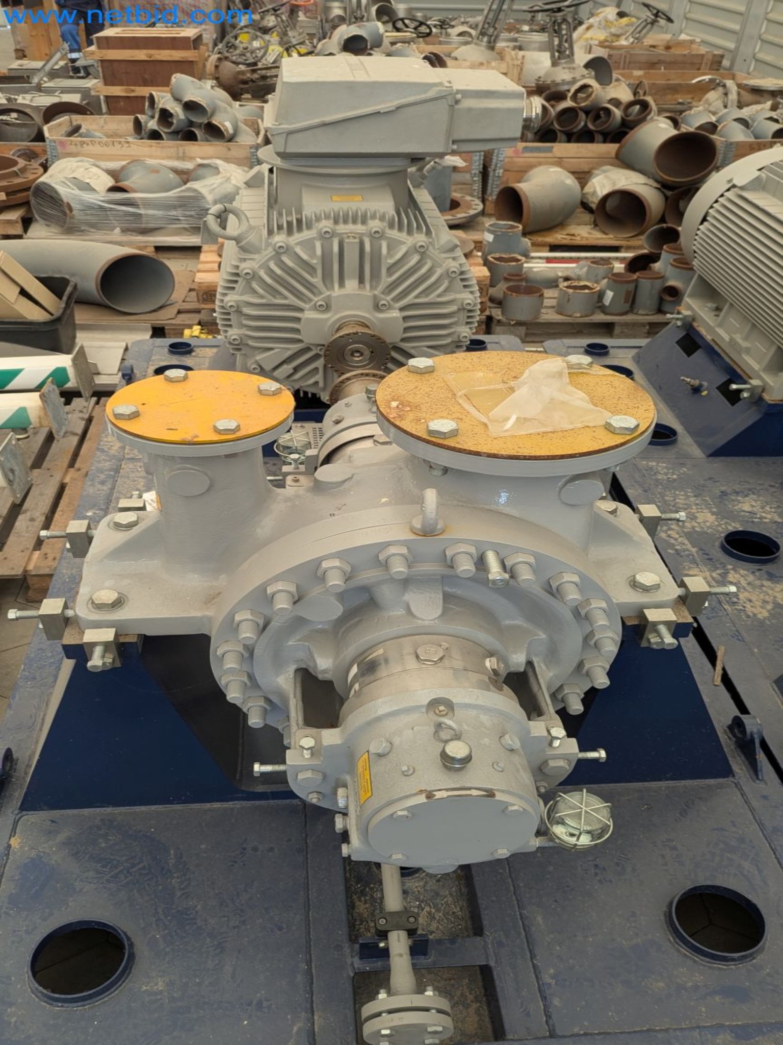 Revista de stocks, bombas de petróleo bruto/gás/óleo e equipamento operacional de uma refinaria-1