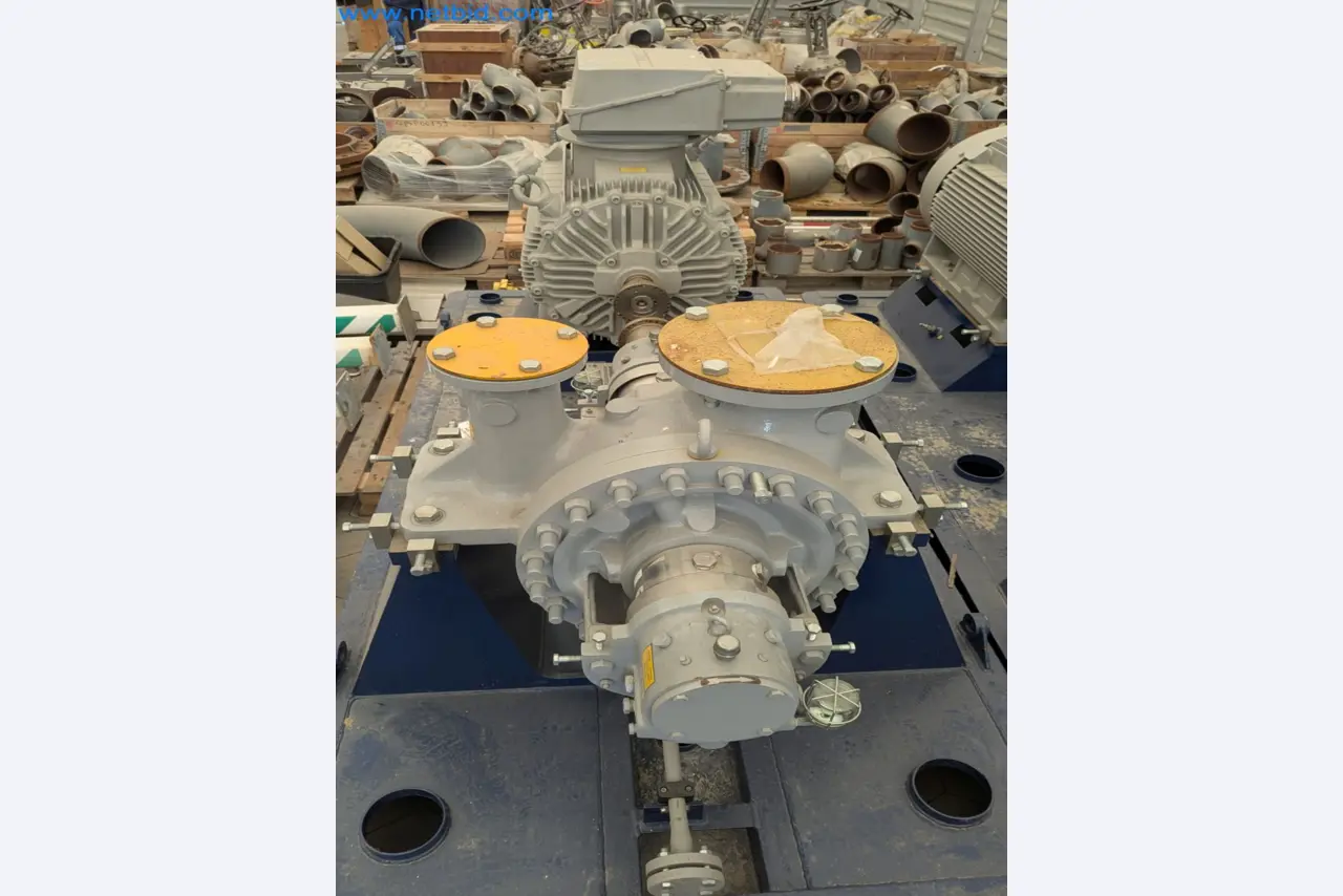 Revista de stocks, bombas de petróleo bruto/gás/óleo e equipamento operacional de uma refinaria-1