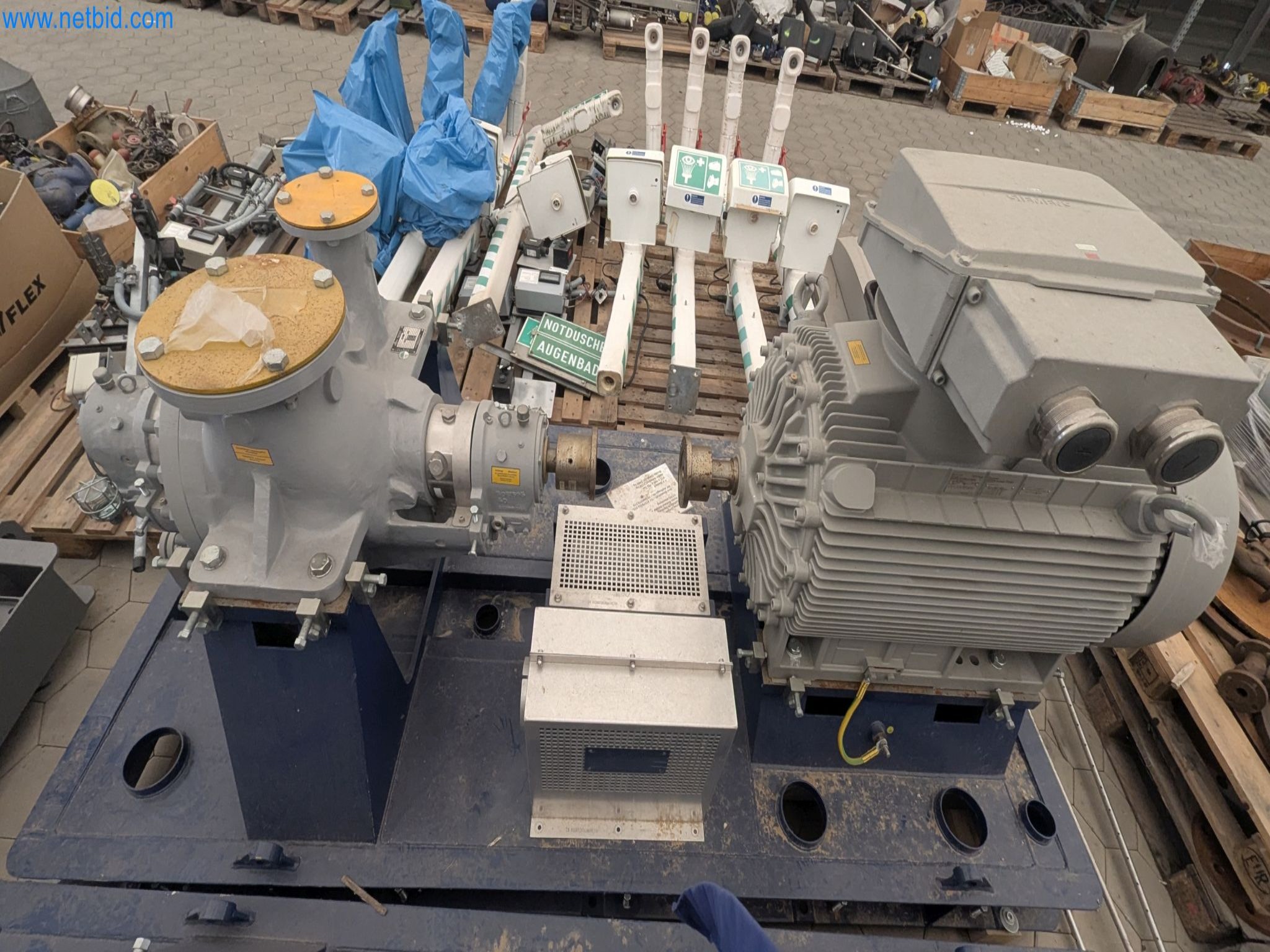 Revista de stocks, bombas de petróleo bruto/gás/óleo e equipamento operacional de uma refinaria-4