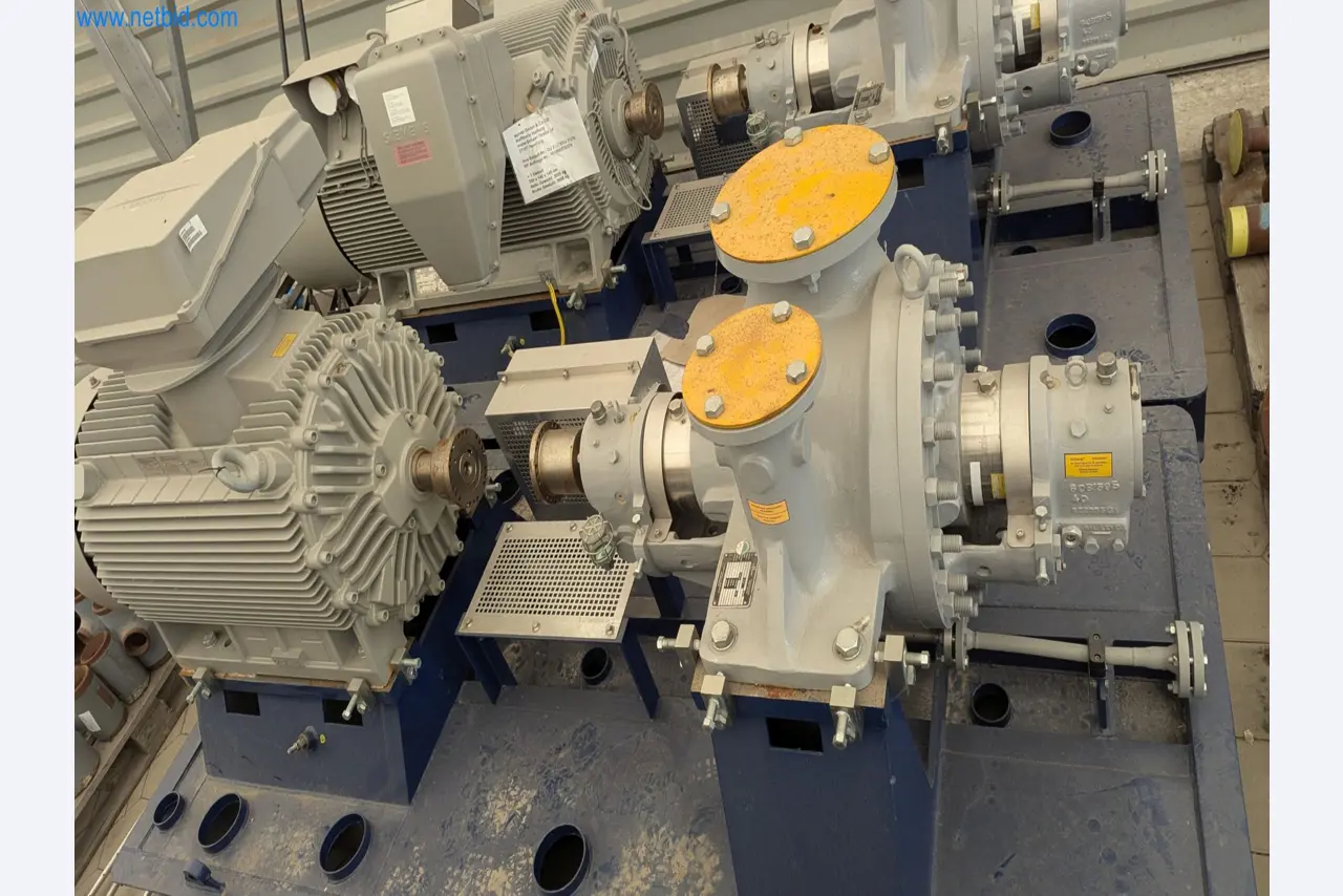 Revista de stocks, bombas de petróleo bruto/gás/óleo e equipamento operacional de uma refinaria-2