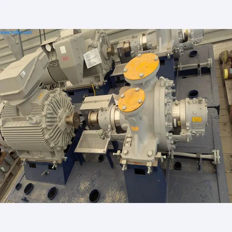 Revista de stocks, bombas de petróleo bruto/gás/óleo e equipamento operacional de uma refinaria-2