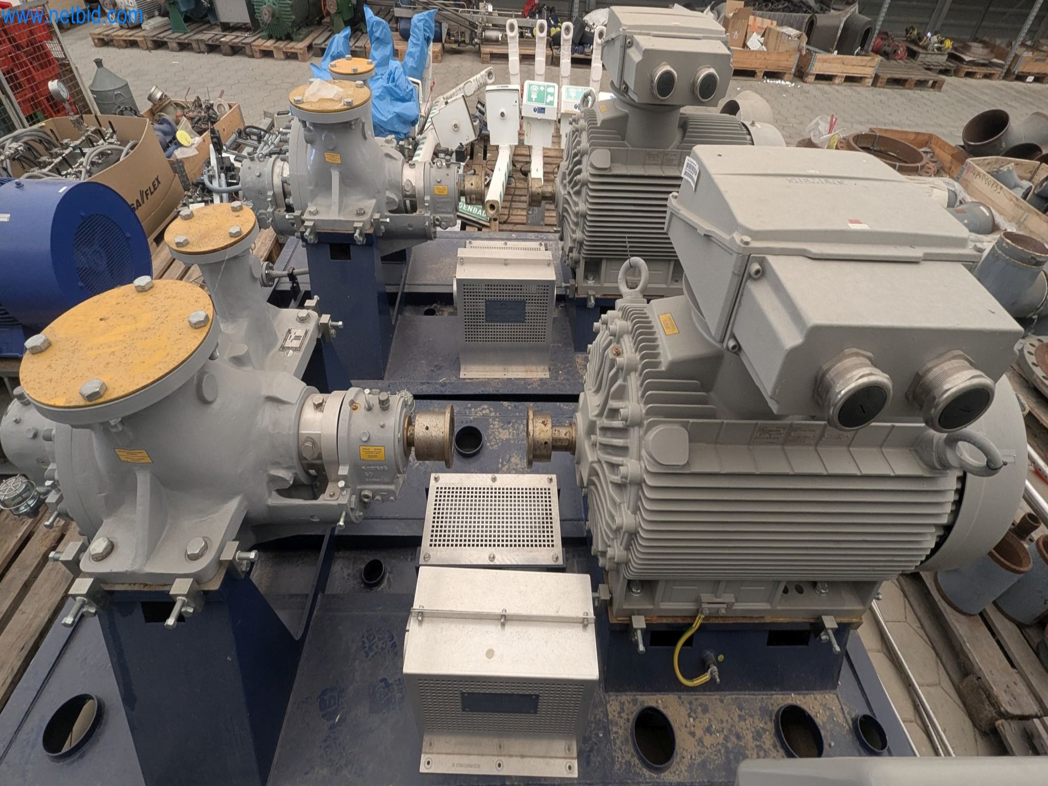 Revista de stocks, bombas de petróleo bruto/gás/óleo e equipamento operacional de uma refinaria-4