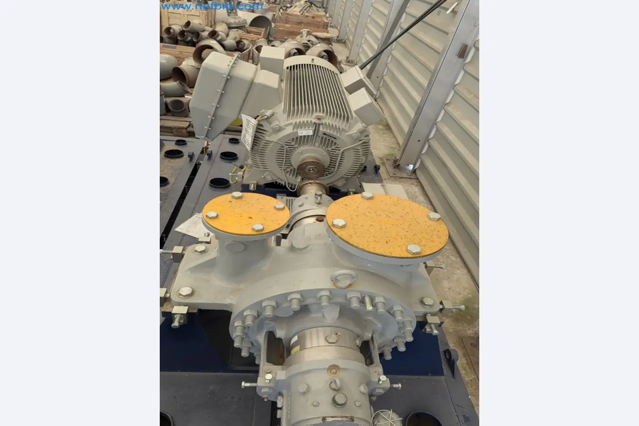 Revista de stocks, bombas de petróleo bruto/gás/óleo e equipamento operacional de uma refinaria-1