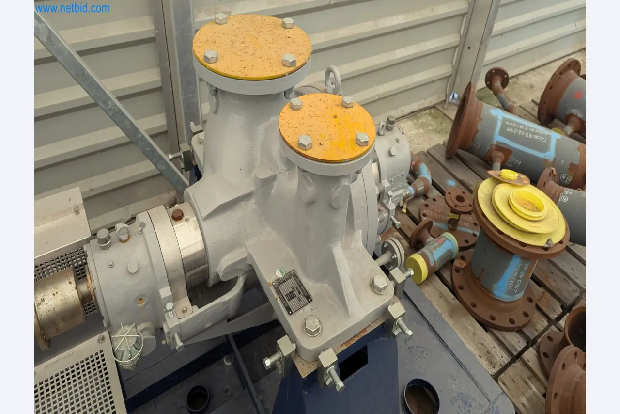 Revista de stocks, bombas de petróleo bruto/gás/óleo e equipamento operacional de uma refinaria-2