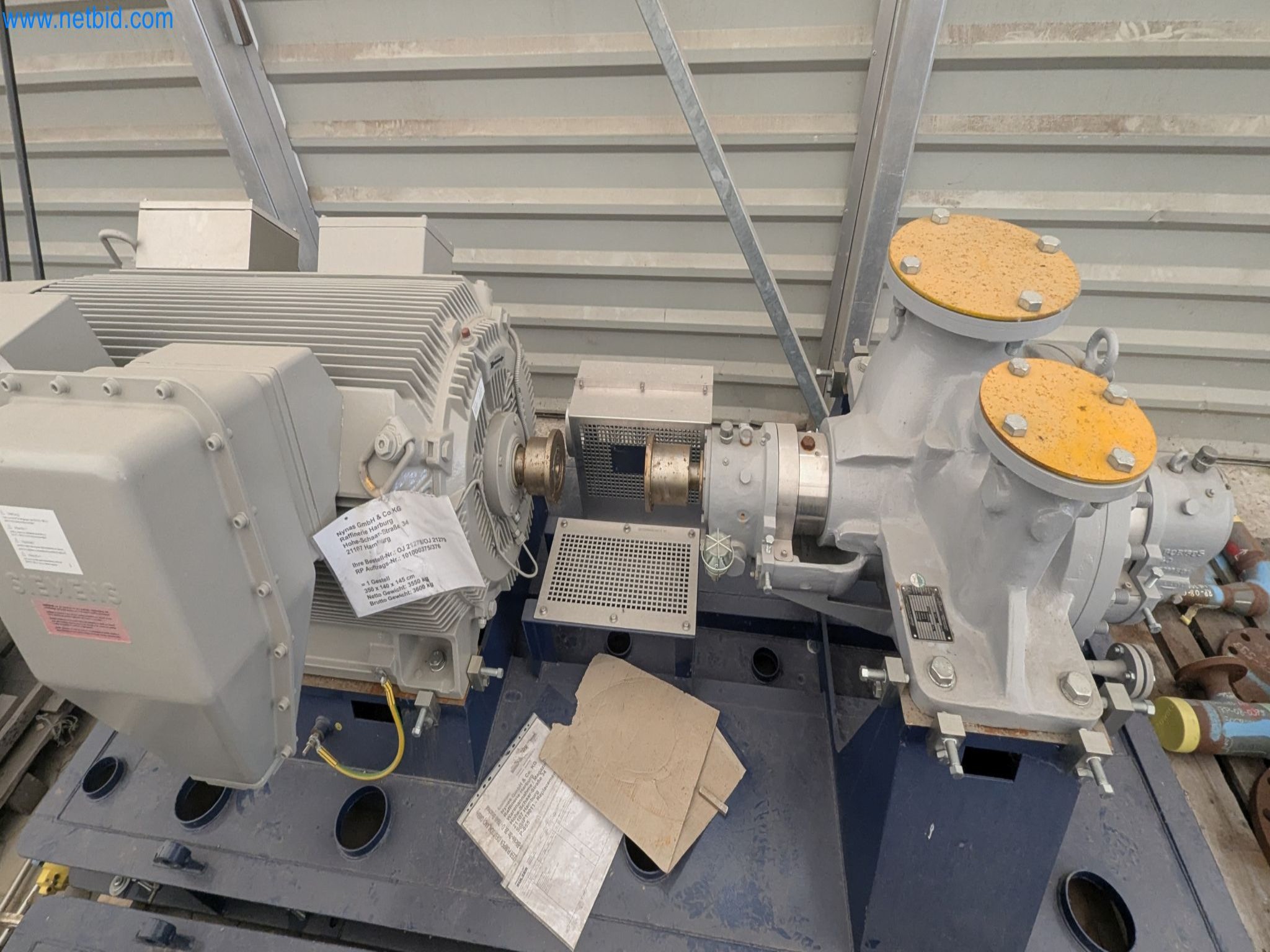 Revista de stocks, bombas de petróleo bruto/gás/óleo e equipamento operacional de uma refinaria-3