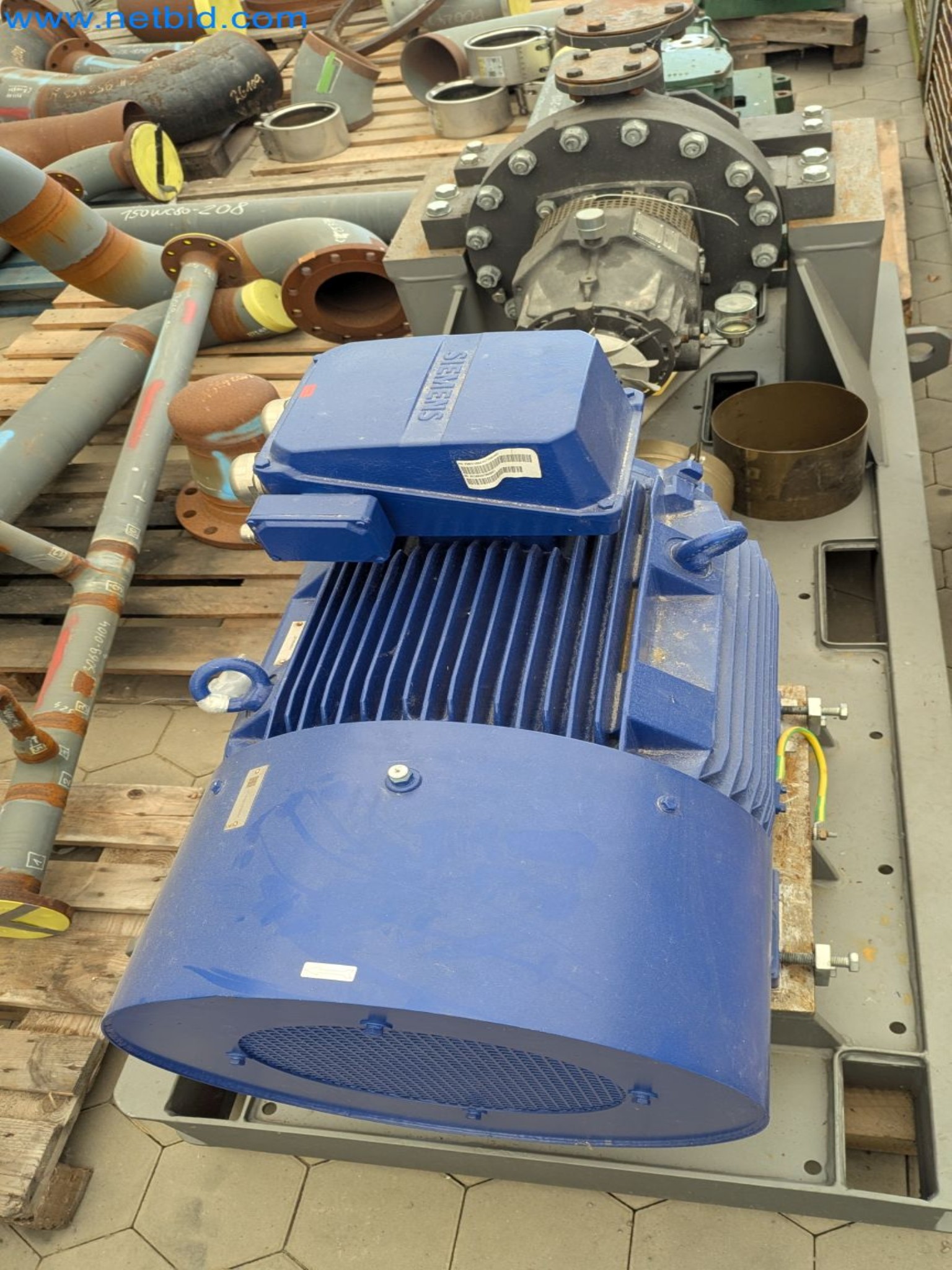 Revista de stocks, bombas de petróleo bruto/gás/óleo e equipamento operacional de uma refinaria-3