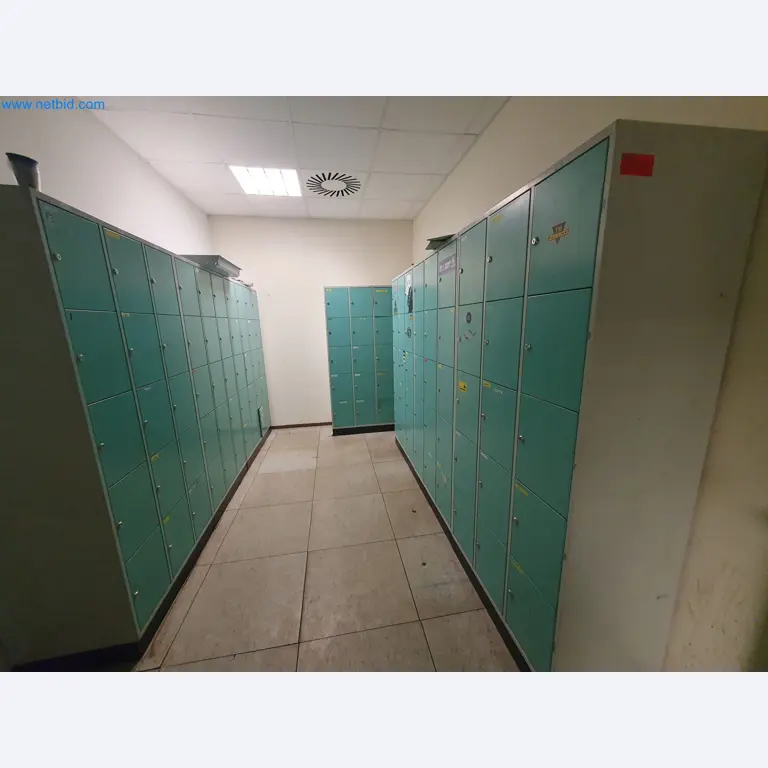 Magazinbestände, Rohöl-/Gas-Öl-/Einsatzpumpen sowie Betriebsausstattung einer Raffinerie-1