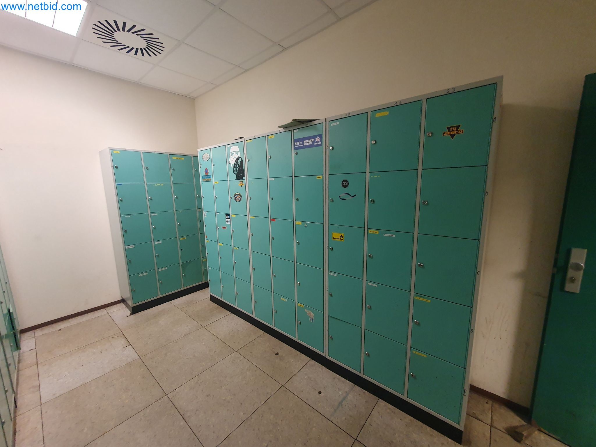 Magazinbestände, Rohöl-/Gas-Öl-/Einsatzpumpen sowie Betriebsausstattung einer Raffinerie-3