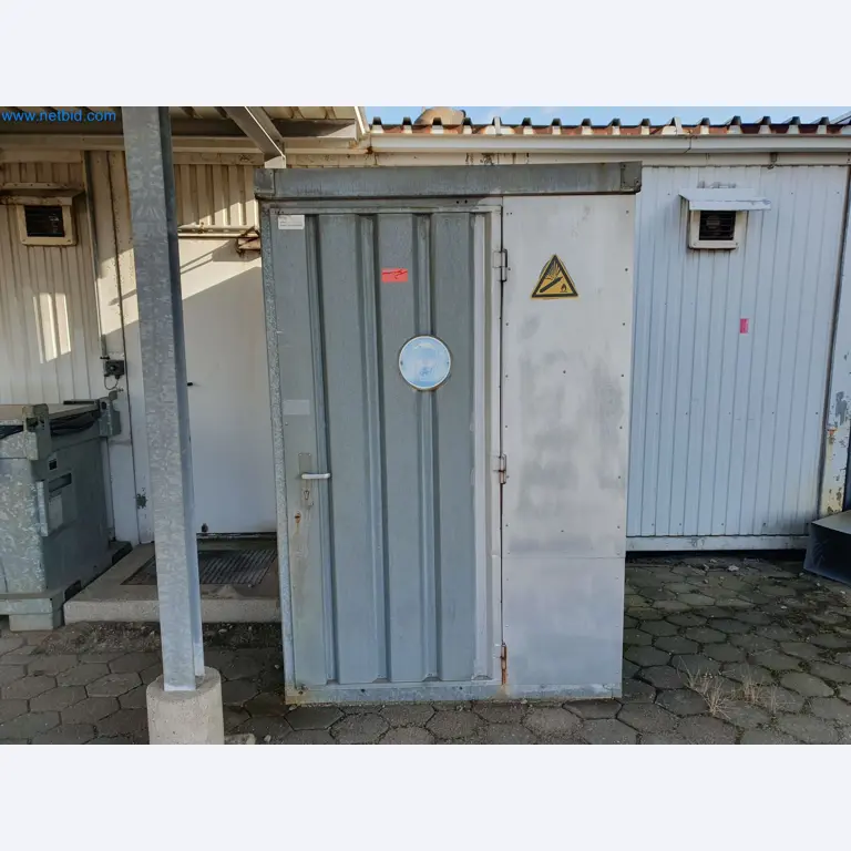 Magazinbestände, Rohöl-/Gas-Öl-/Einsatzpumpen sowie Betriebsausstattung einer Raffinerie-1