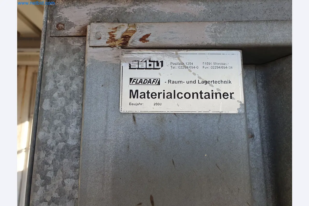 Magazinbestände, Rohöl-/Gas-Öl-/Einsatzpumpen sowie Betriebsausstattung einer Raffinerie-2