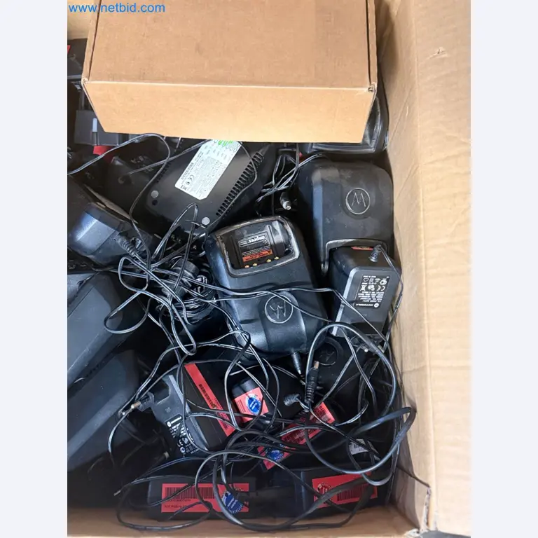 Magazinbestände, Rohöl-/Gas-Öl-/Einsatzpumpen sowie Betriebsausstattung einer Raffinerie-6