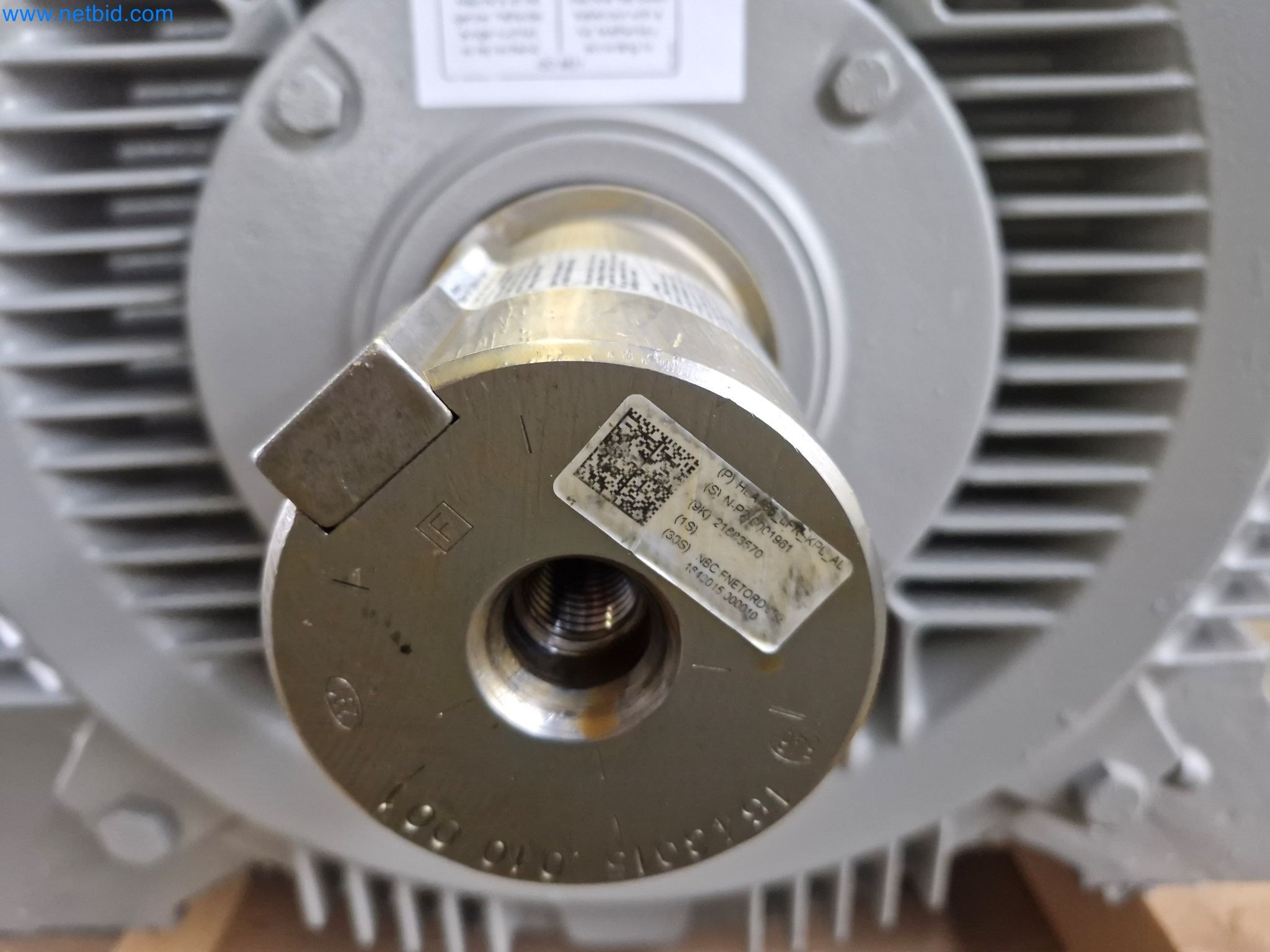 Zakłady produkcji i magazynowania mineralnych produktów olejowych, jak również surowców i produktów gotowych do produkcji smarów.-3