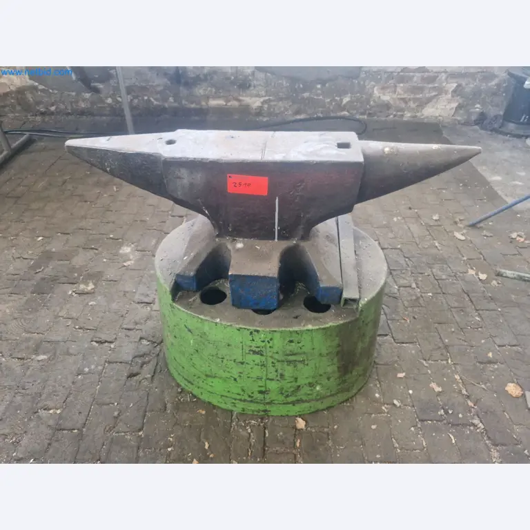 Plants for the production and storage of mineral oil products as well as input and finished products for the production of lubricants-1