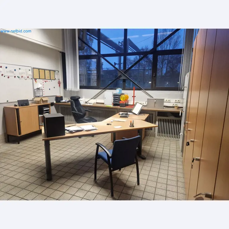 Plants for the production and storage of mineral oil products as well as input and finished products for the production of lubricants-1