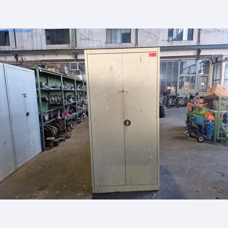 Plants for the production and storage of mineral oil products as well as input and finished products for the production of lubricants-4