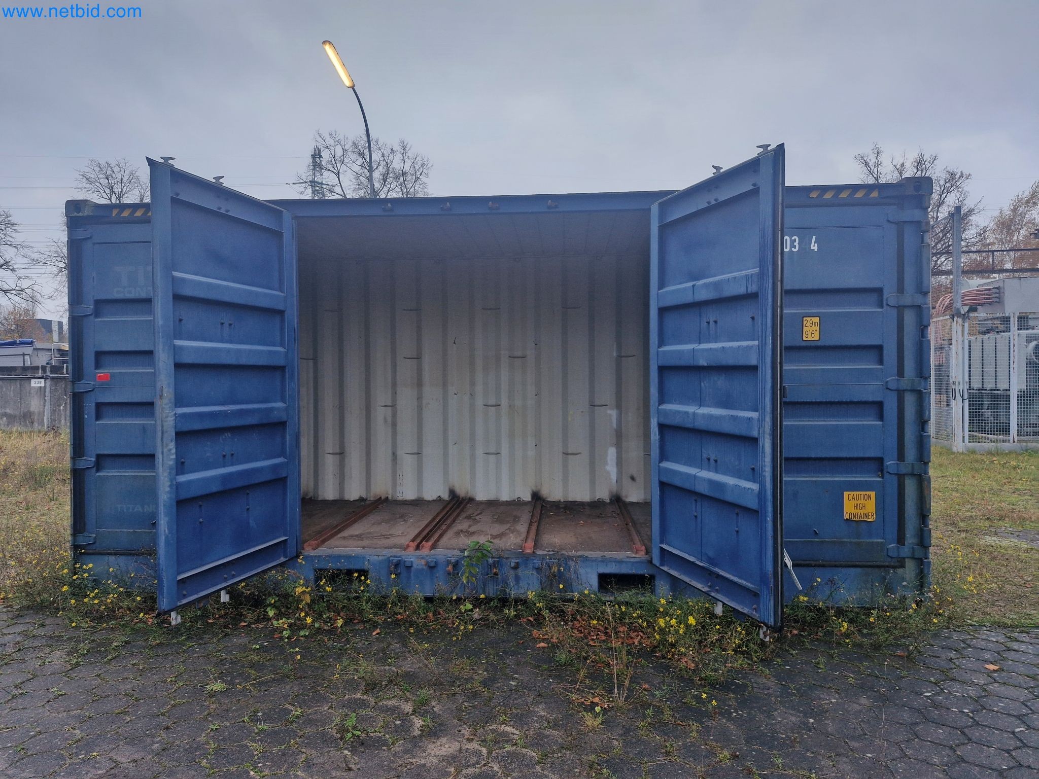 Zakłady produkcji i magazynowania mineralnych produktów olejowych, jak również surowców i produktów gotowych do produkcji smarów.-4