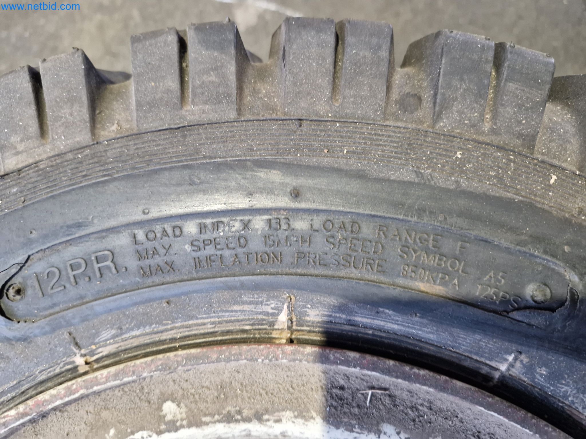 Magazinbestände, Rohöl-/Gas-Öl-/Einsatzpumpen sowie Betriebsausstattung einer Raffinerie-3