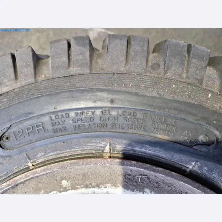 Magazinbestände, Rohöl-/Gas-Öl-/Einsatzpumpen sowie Betriebsausstattung einer Raffinerie-3