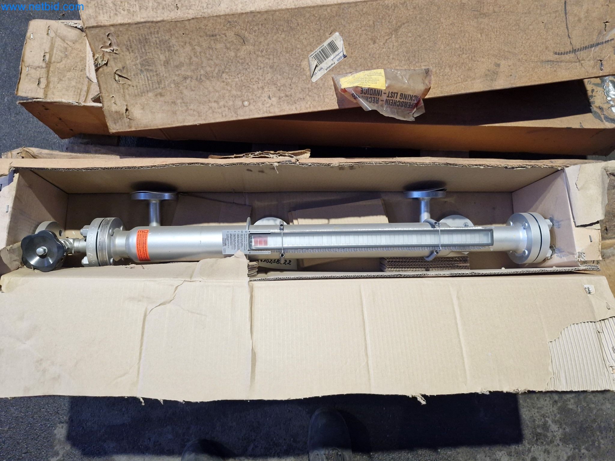 Magazinbestände, Rohöl-/Gas-Öl-/Einsatzpumpen sowie Betriebsausstattung einer Raffinerie-1