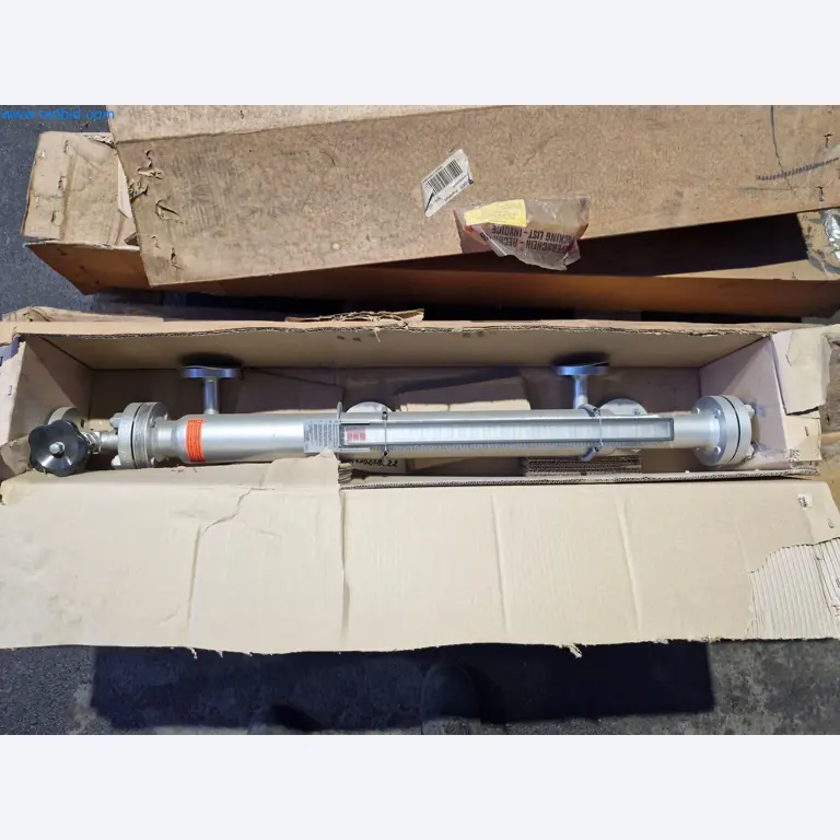 Magazinbestände, Rohöl-/Gas-Öl-/Einsatzpumpen sowie Betriebsausstattung einer Raffinerie-1