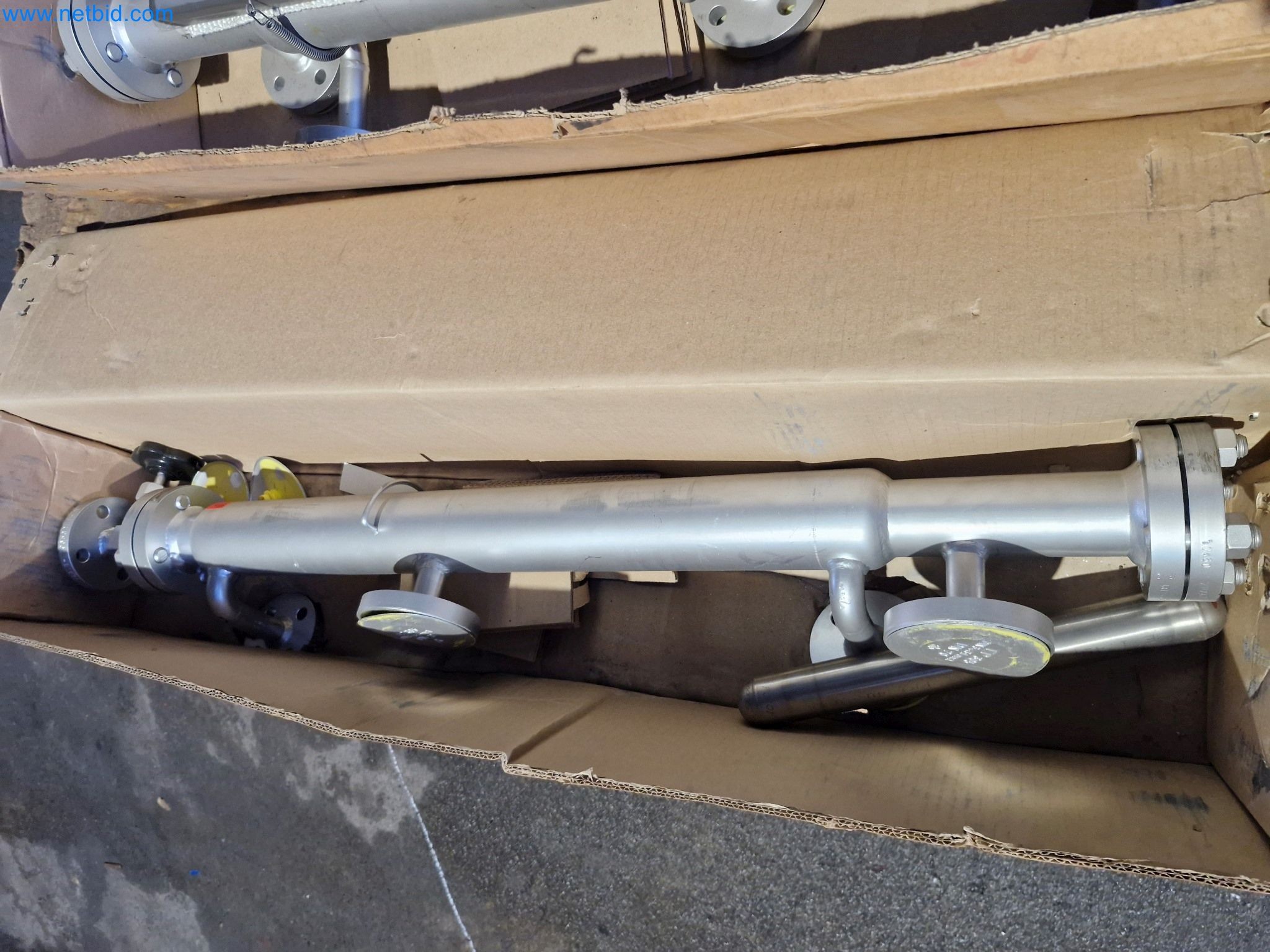 Magazinbestände, Rohöl-/Gas-Öl-/Einsatzpumpen sowie Betriebsausstattung einer Raffinerie-2