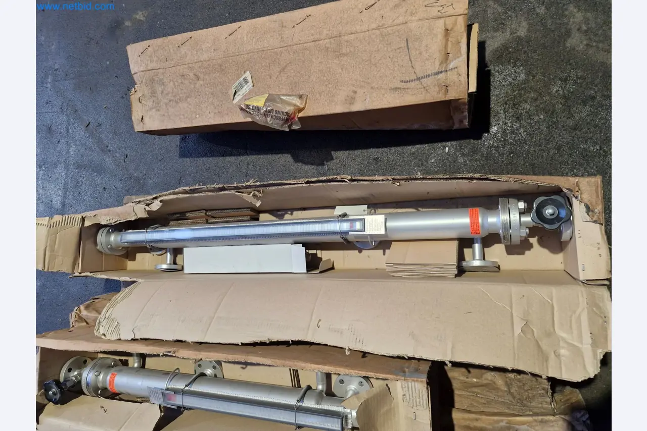 Magazinbestände, Rohöl-/Gas-Öl-/Einsatzpumpen sowie Betriebsausstattung einer Raffinerie-3