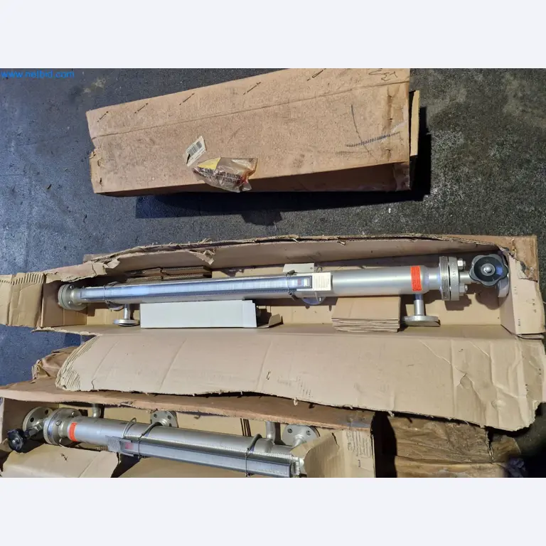 Magazinbestände, Rohöl-/Gas-Öl-/Einsatzpumpen sowie Betriebsausstattung einer Raffinerie-3