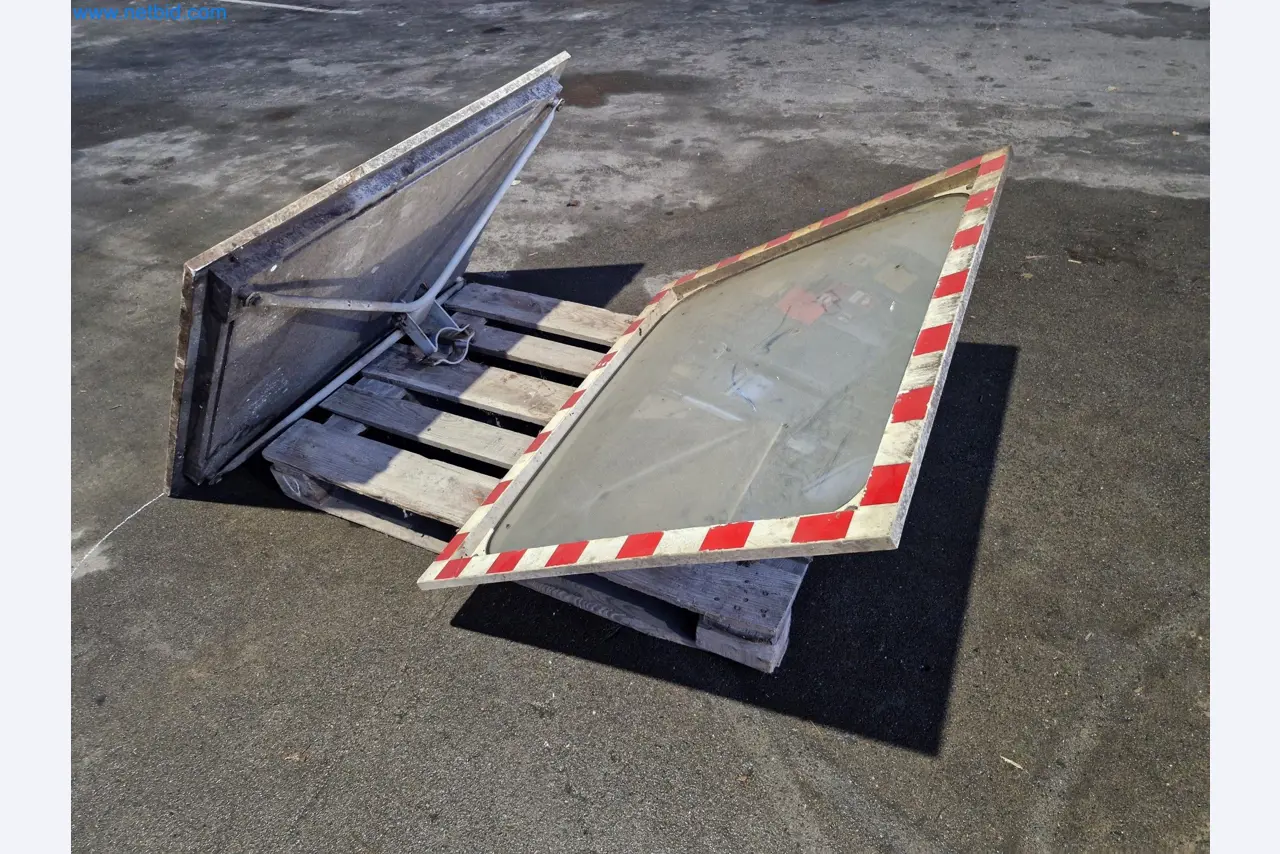 Magazinbestände, Rohöl-/Gas-Öl-/Einsatzpumpen sowie Betriebsausstattung einer Raffinerie-2