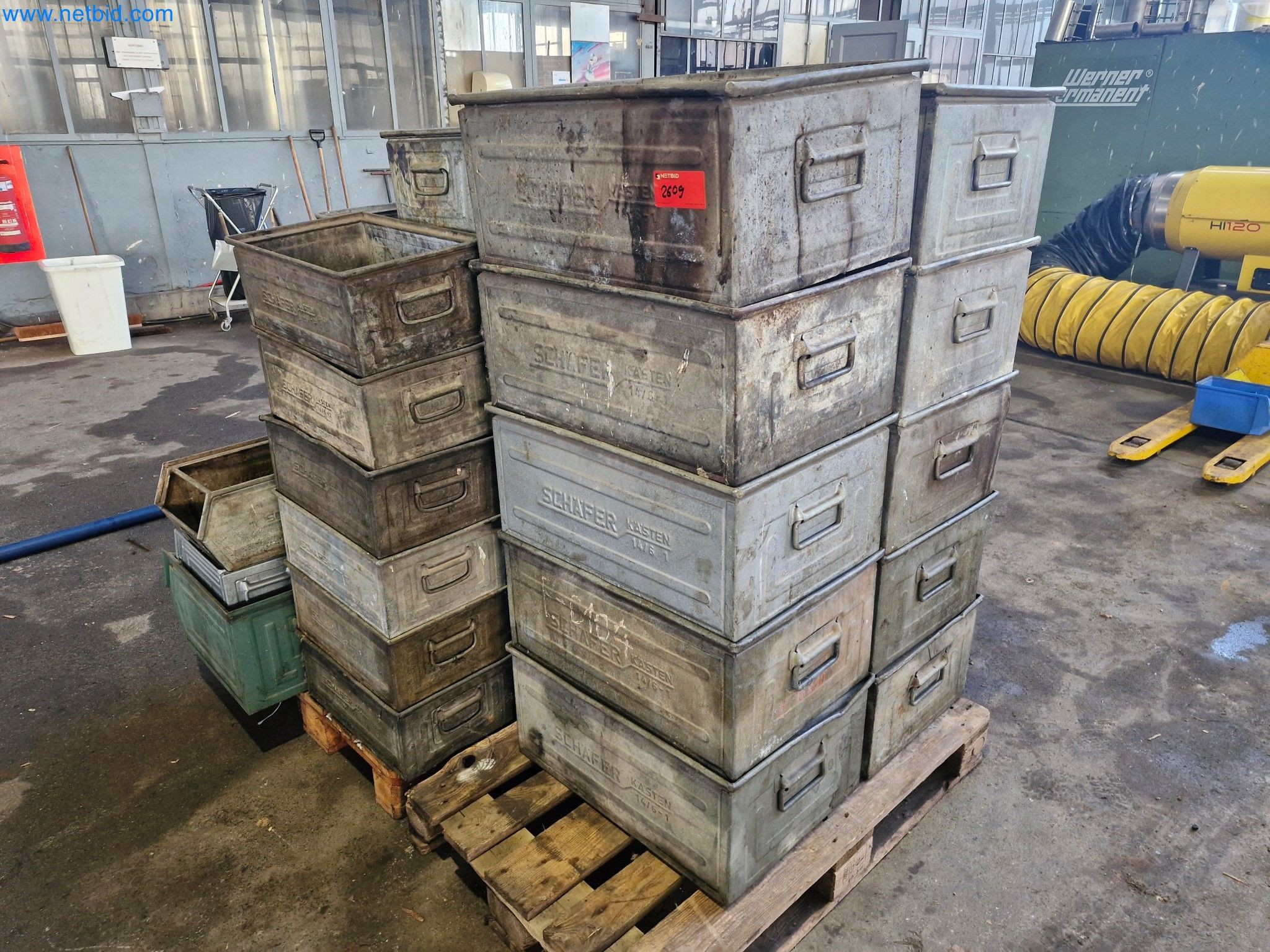 Magazinbestände, Rohöl-/Gas-Öl-/Einsatzpumpen sowie Betriebsausstattung einer Raffinerie-1