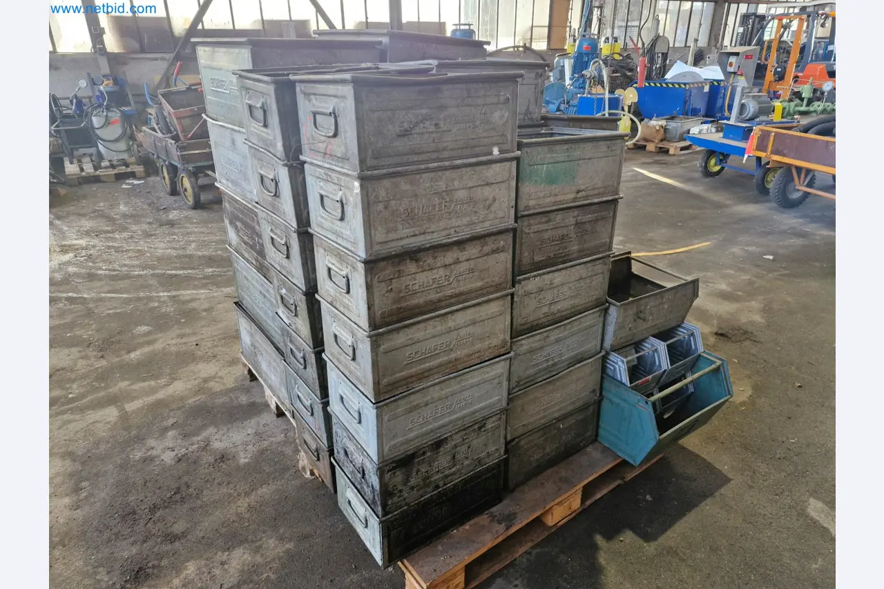 Magazinbestände, Rohöl-/Gas-Öl-/Einsatzpumpen sowie Betriebsausstattung einer Raffinerie-2