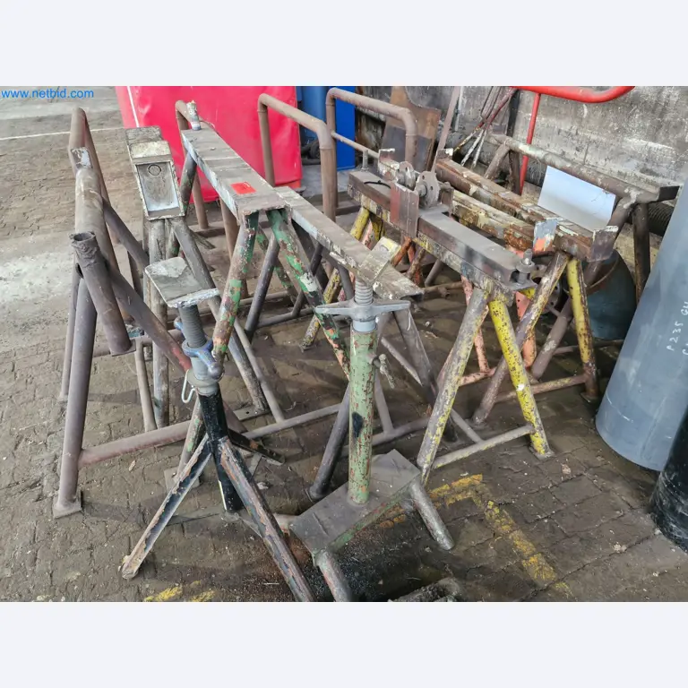 Magazinbestände, Rohöl-/Gas-Öl-/Einsatzpumpen sowie Betriebsausstattung einer Raffinerie-1