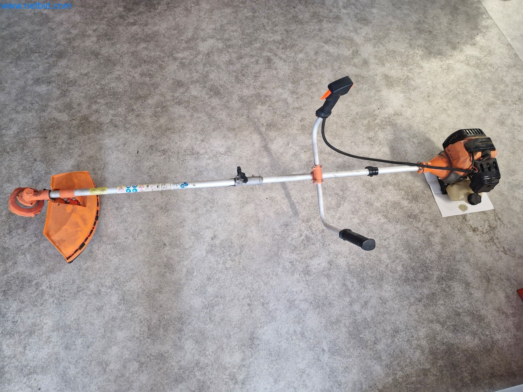 Magazinbestände, Rohöl-/Gas-Öl-/Einsatzpumpen sowie Betriebsausstattung einer Raffinerie-6