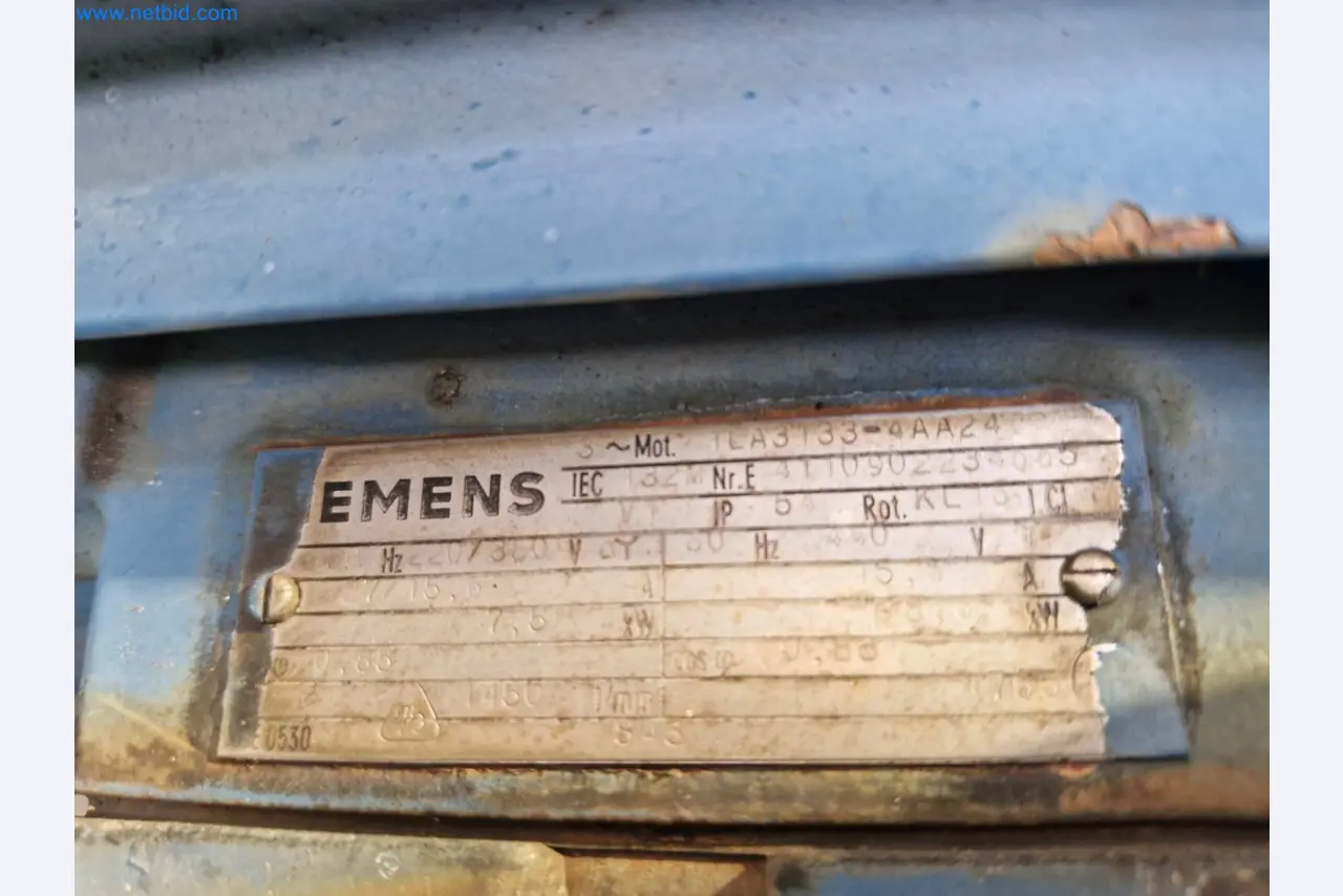 Magazinbestände, Rohöl-/Gas-Öl-/Einsatzpumpen sowie Betriebsausstattung einer Raffinerie-4