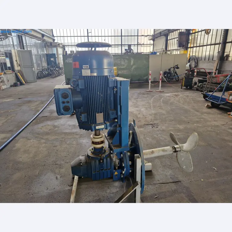 Magazinbestände, Rohöl-/Gas-Öl-/Einsatzpumpen sowie Betriebsausstattung einer Raffinerie-1